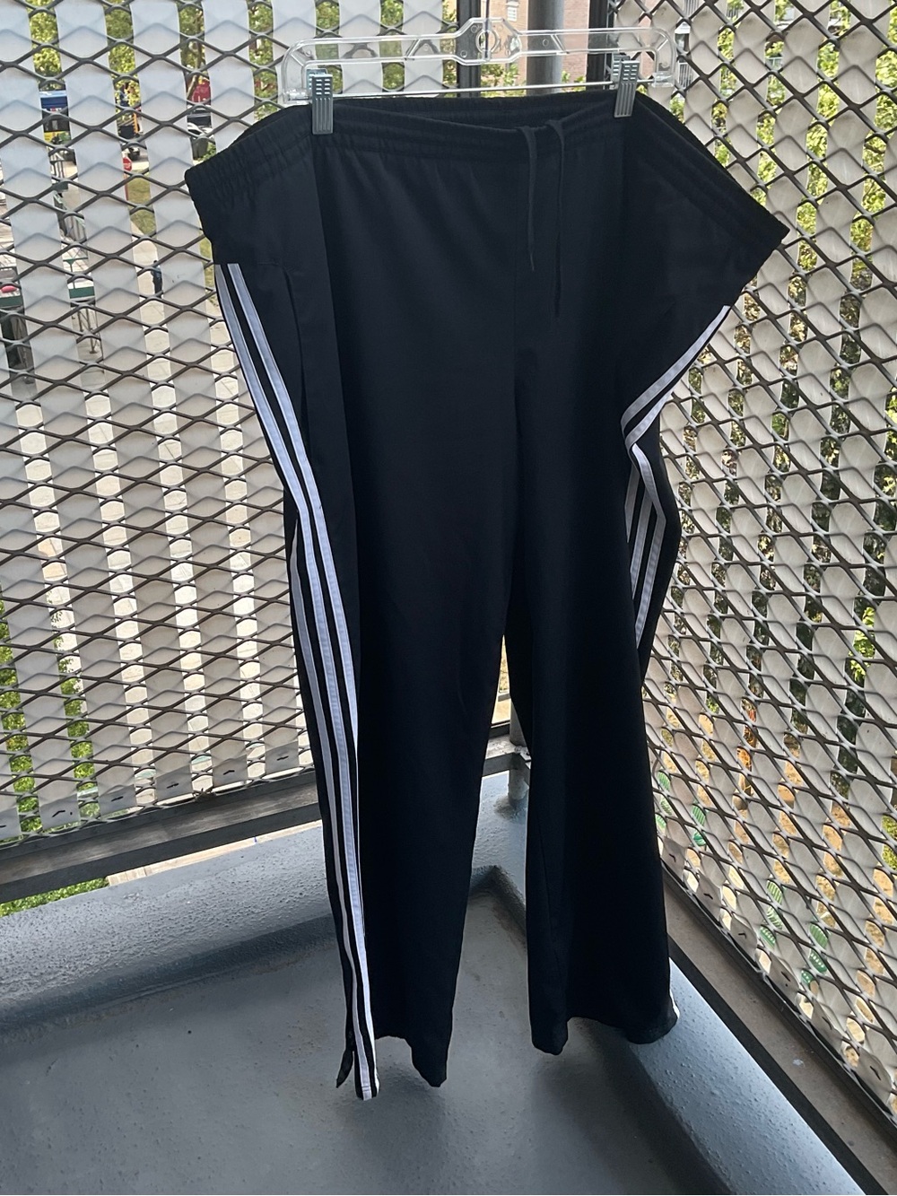Adidas Windbreaker Track Pants Men 2XL Black Lined 32" Climaproof X28633